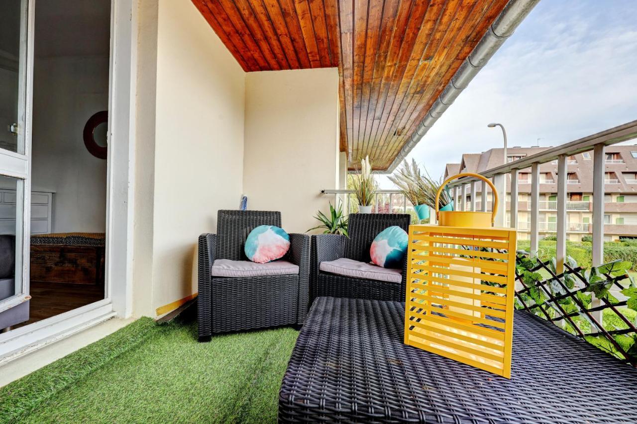 Magnifique Appart Avec Terrasse Equipee Et Wifi Gratuit Appartement Houlgate Buitenkant foto